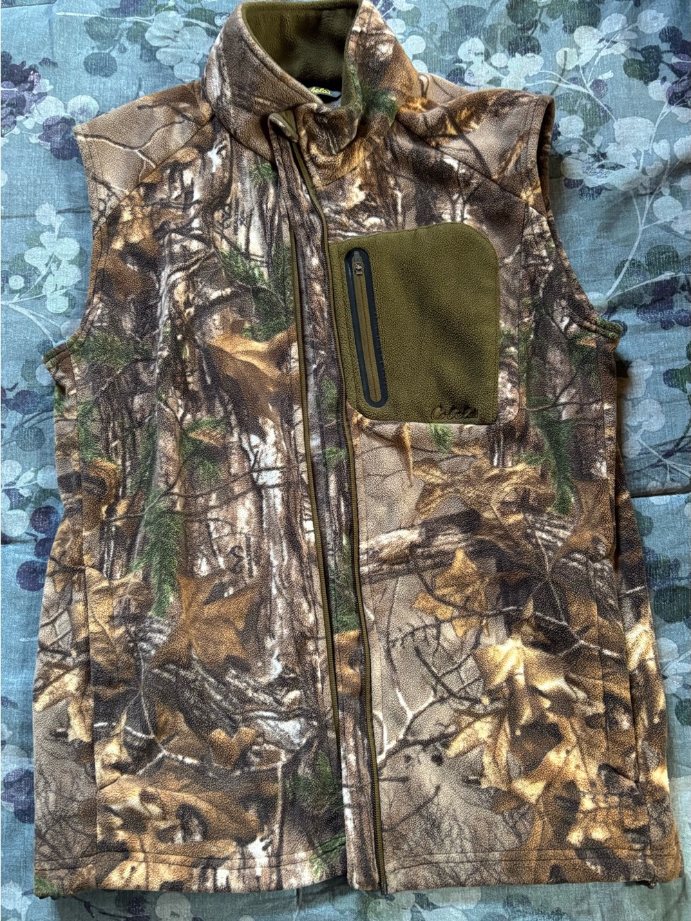 Cabela's Realtree Camo Fleece Vest with Olive Chest Pocket